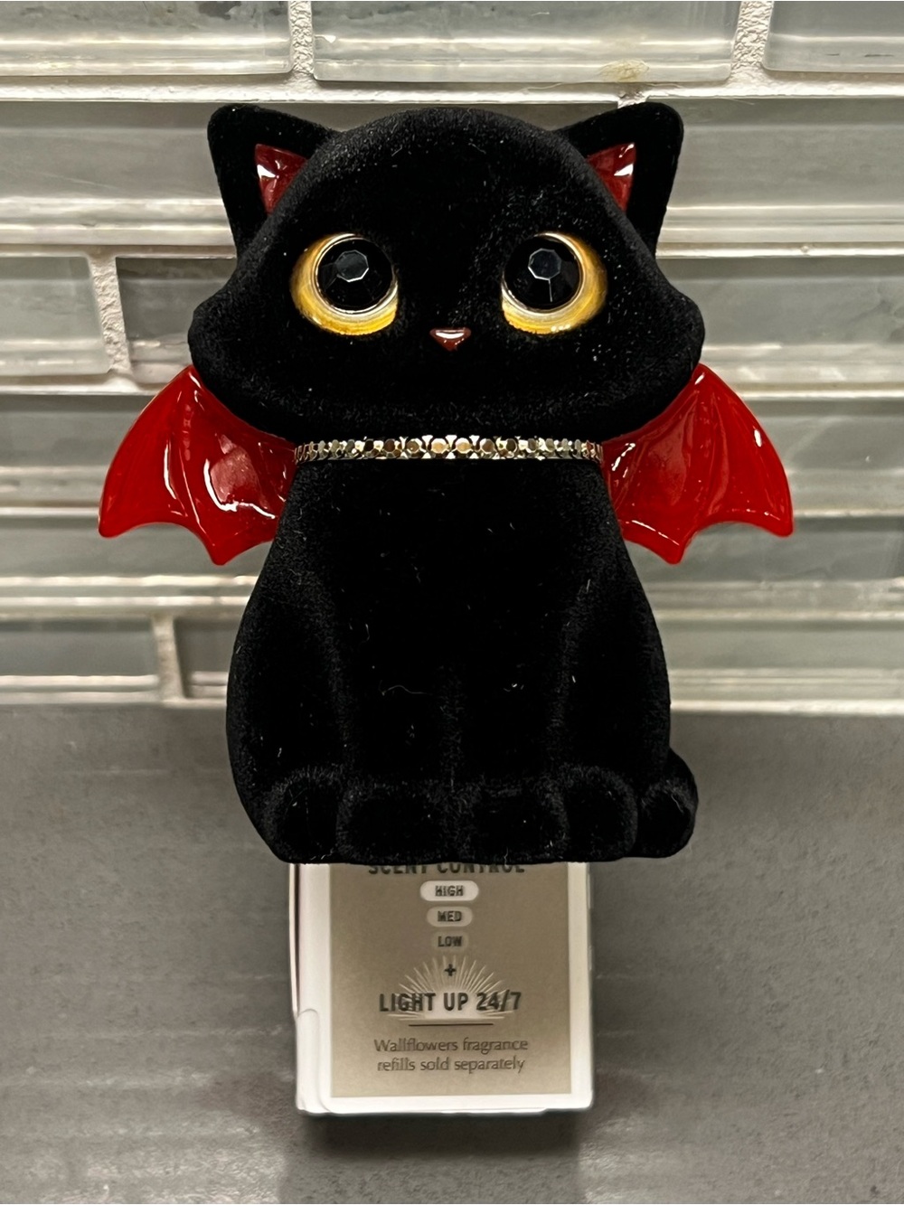 Bath & Body Works Light Up Spooky Kitty Wallflower Plug